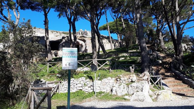 CAPRI: DALLA MARINA ALLA VILLA IMPERIALE DI TIBERIO